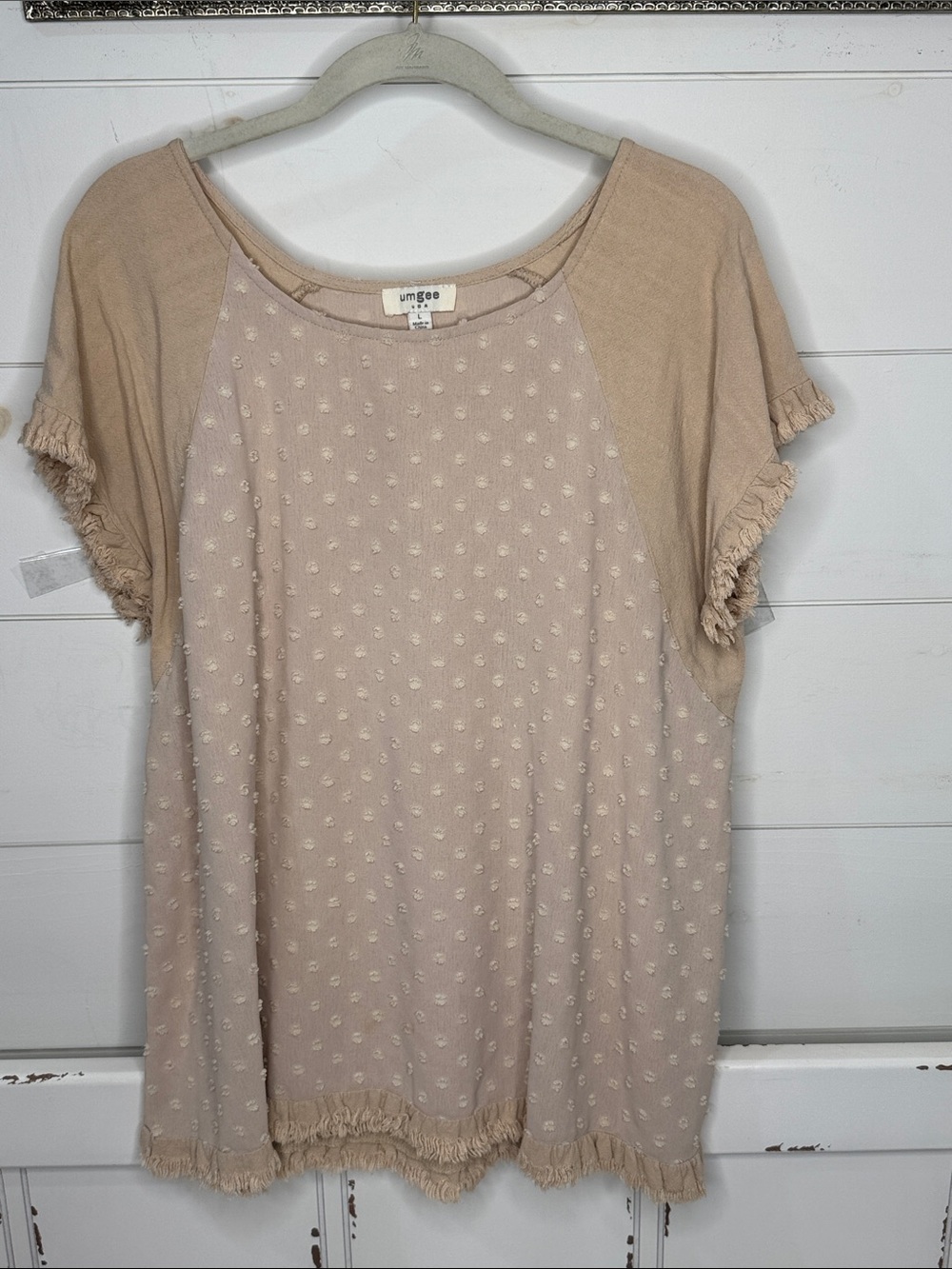 Umgee Blush Dot Fringe Short Sleeve Raglan Top